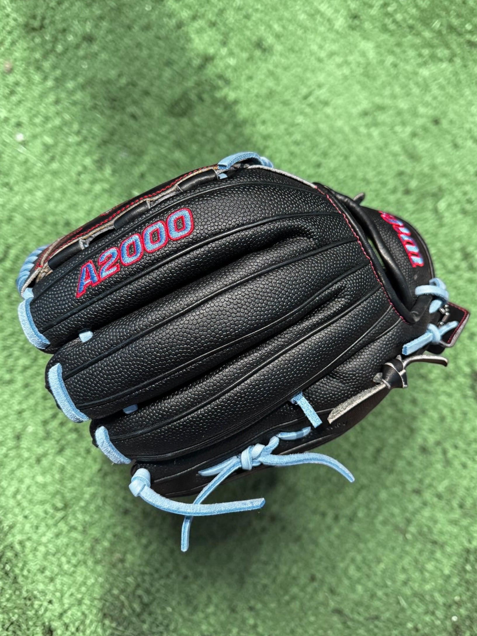Wilson A2000 B23 Pitcher’s Glove 12” RHT - Refurbished
