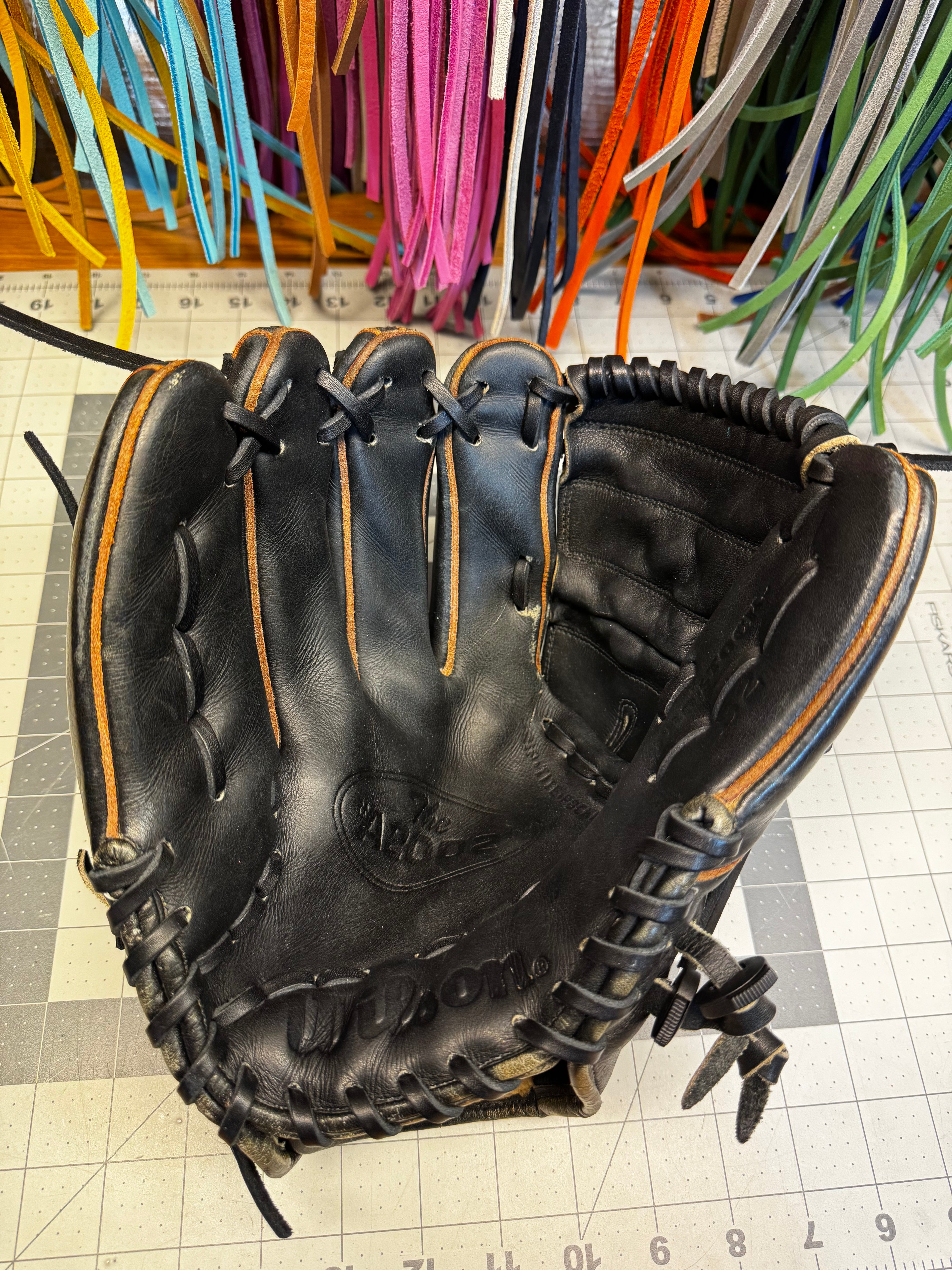 Wilson A2000 B2 Pitchers Glove LHT - Refurbished