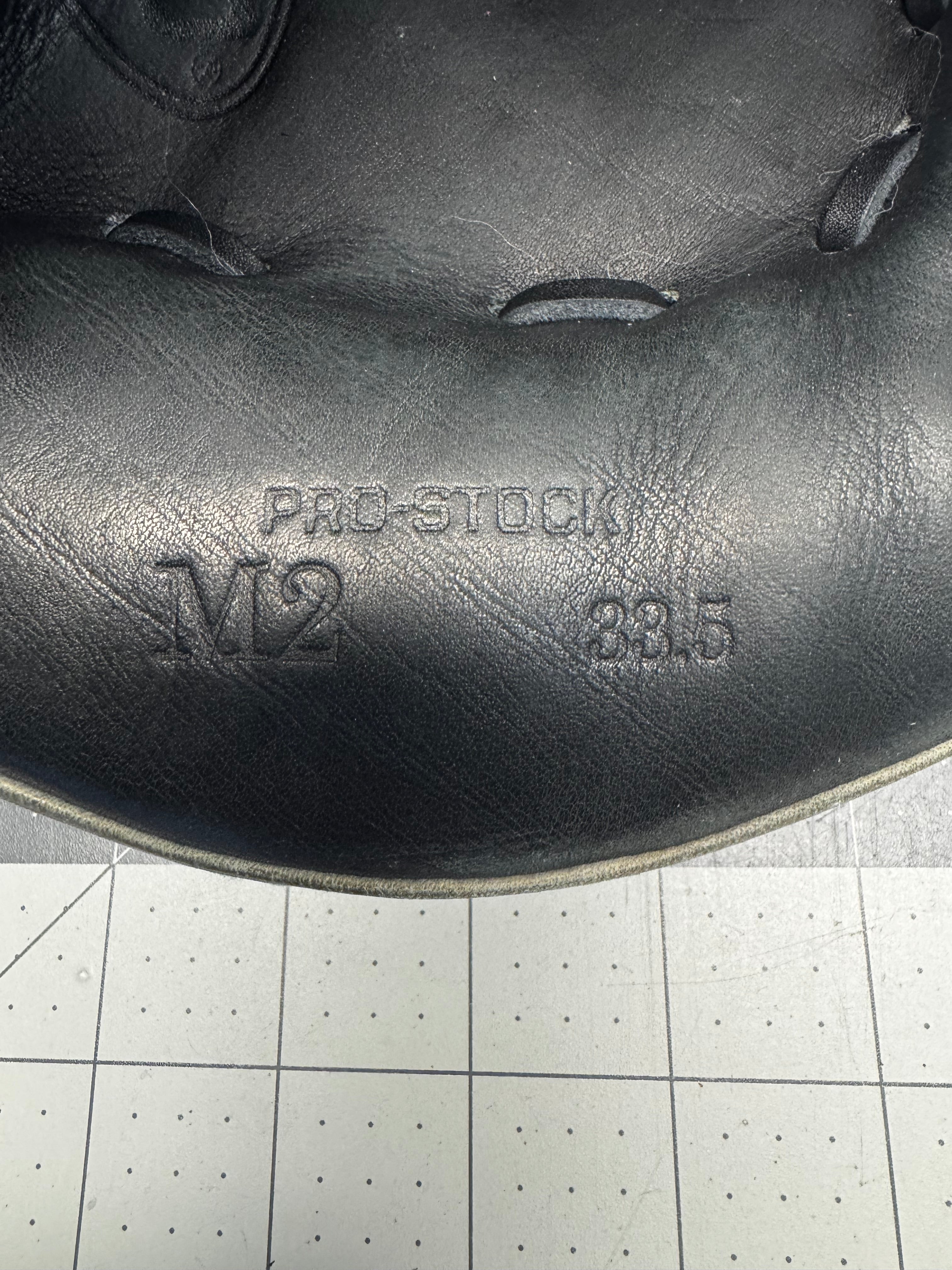 Wilson A2000 M2 Catchers Mitt 33.5” RHT - Refurbished