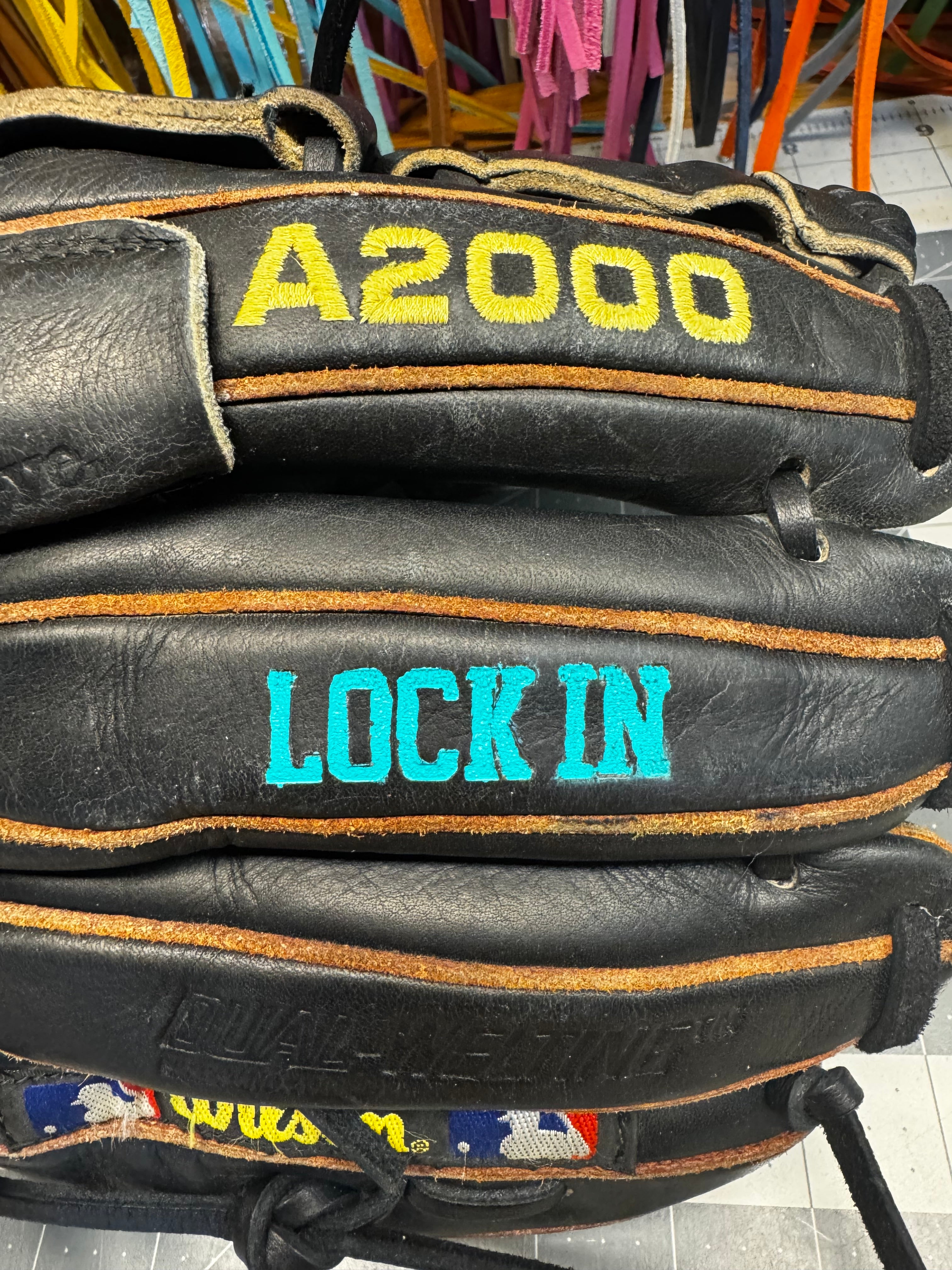 Wilson A2000 B2 Pitchers Glove LHT - Refurbished