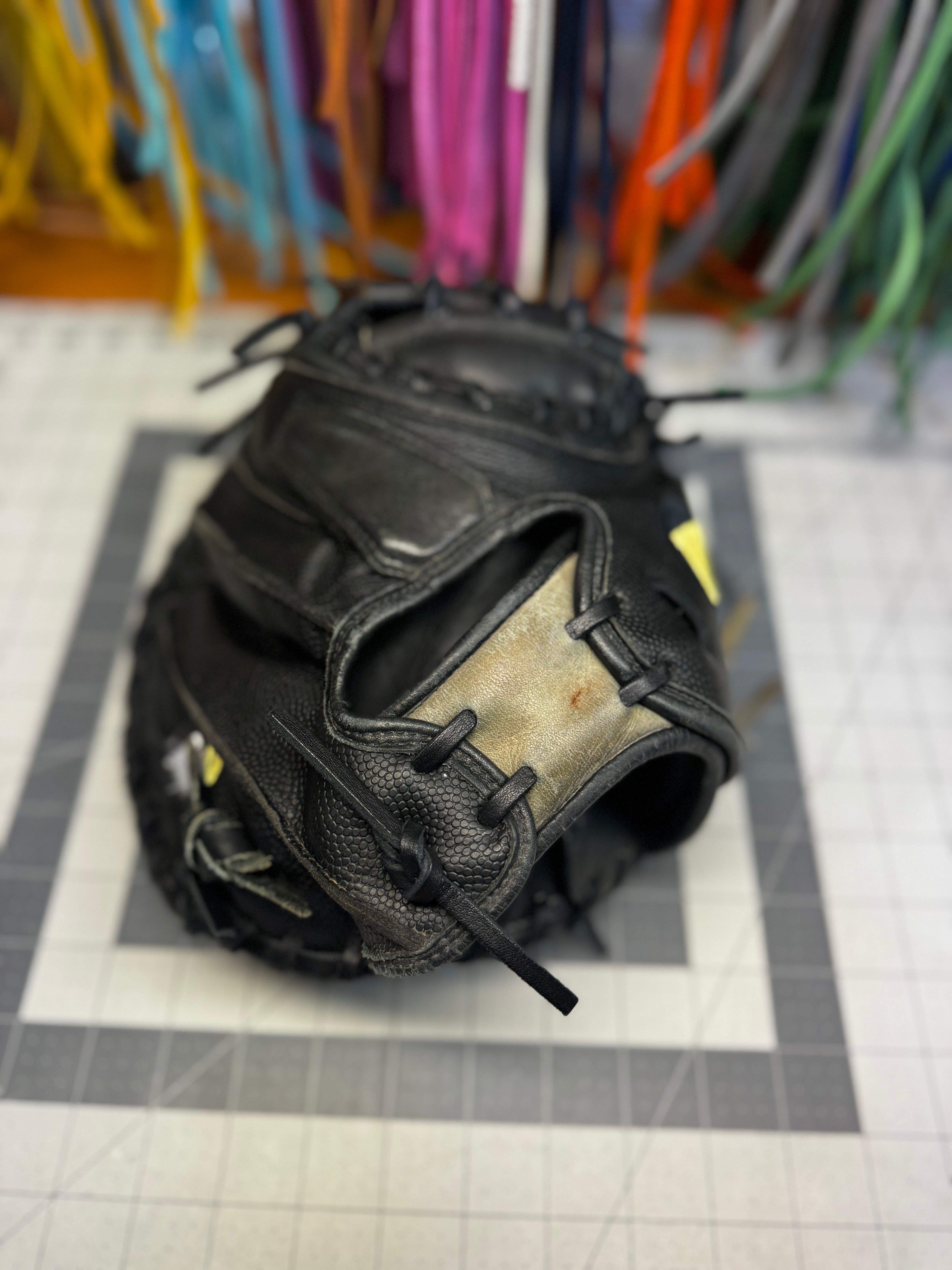 Wilson A2000 M2 Catchers Mitt 33.5” RHT - Refurbished