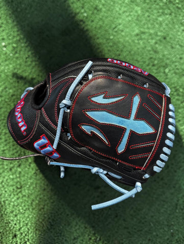 Wilson A2000 B23 Pitcher’s Glove 12” RHT - Refurbished