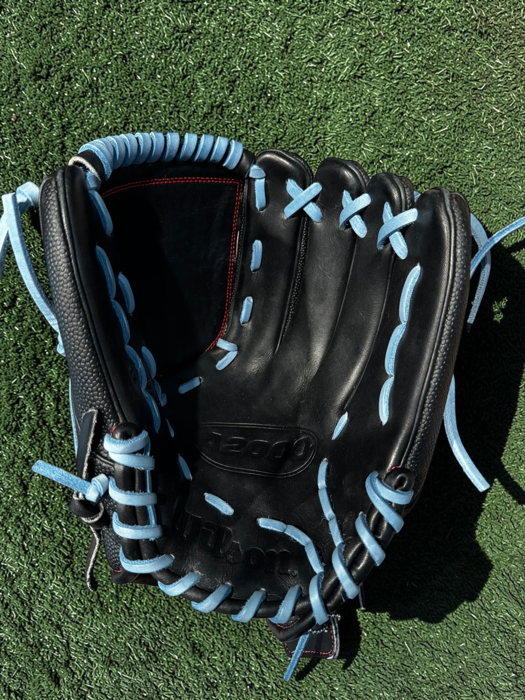 Wilson A2000 B23 Pitcher’s Glove 12” RHT - Refurbished